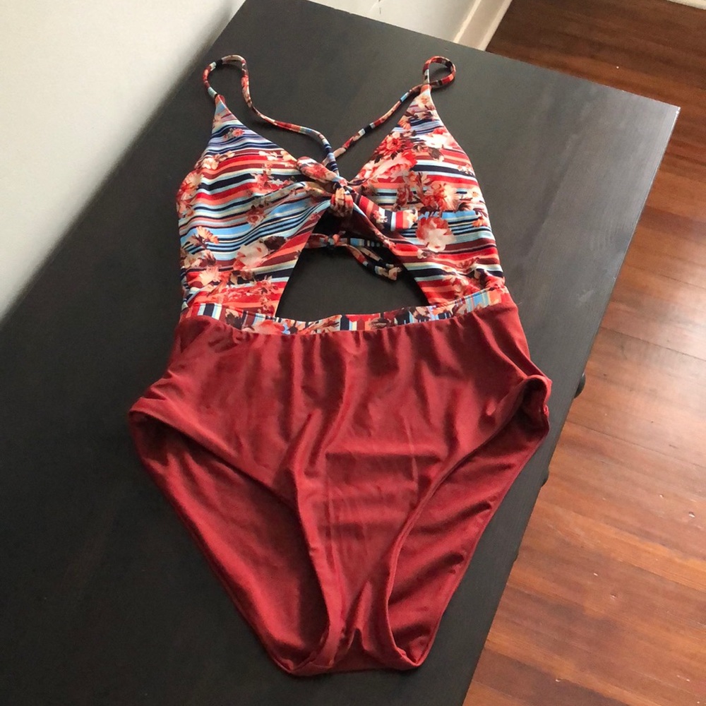One piece swimsuit